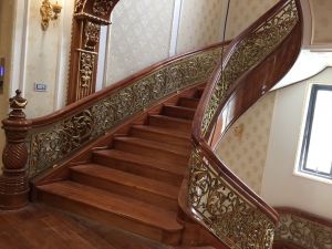 Giá cầu thang nhôm đúc tại Hà Nội và cách tránh bẫy chi phí