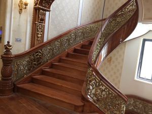 Mẫu lan can cầu thang nhôm đúc đẹp: Bảng giá và tư vấn từ chuyên gia